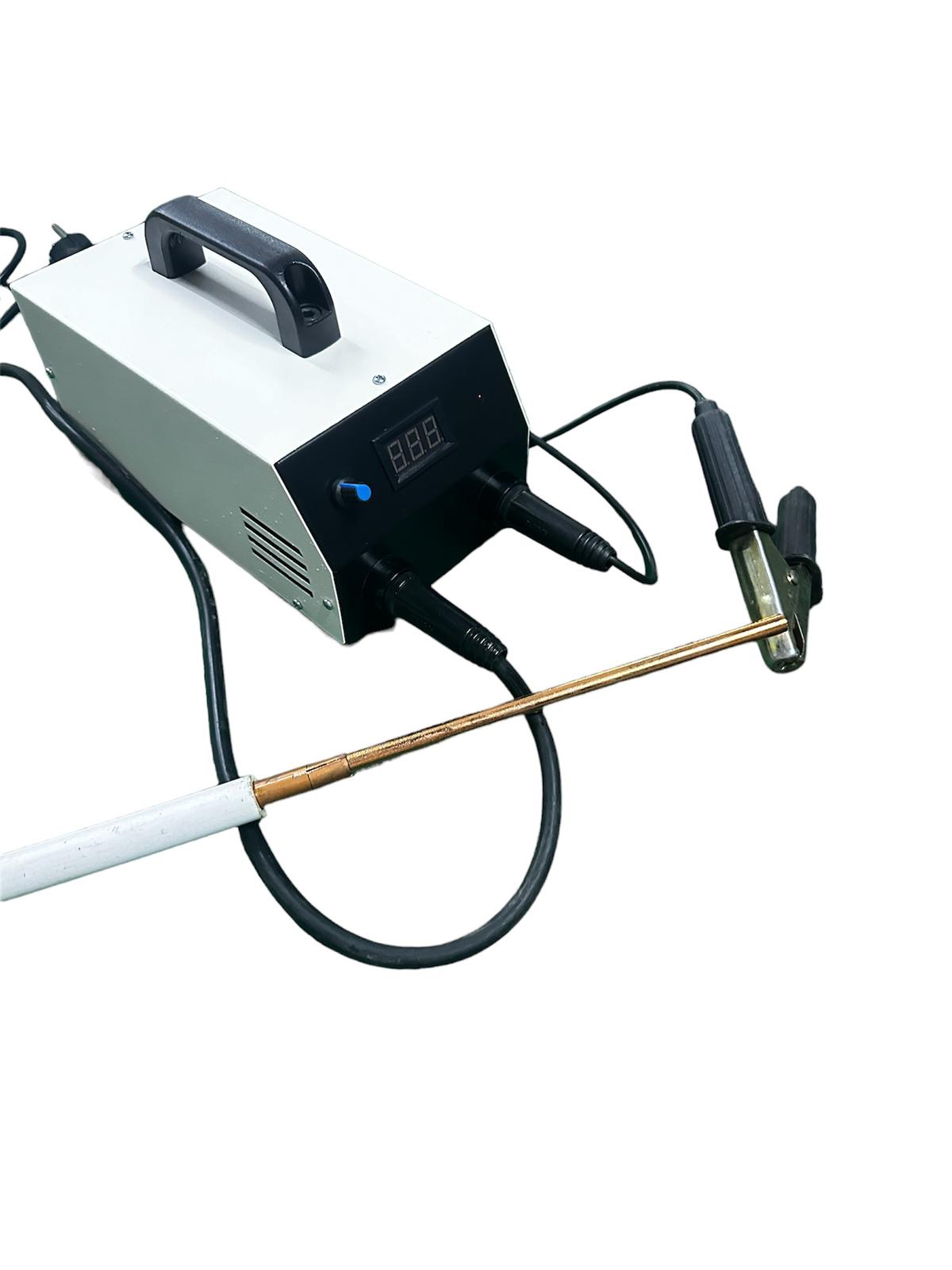 Pentola%20per%20macchina%20per%20la%20crescita%20dei%20capelli%20con%20cappuccio%20che%20riceve%20carbone