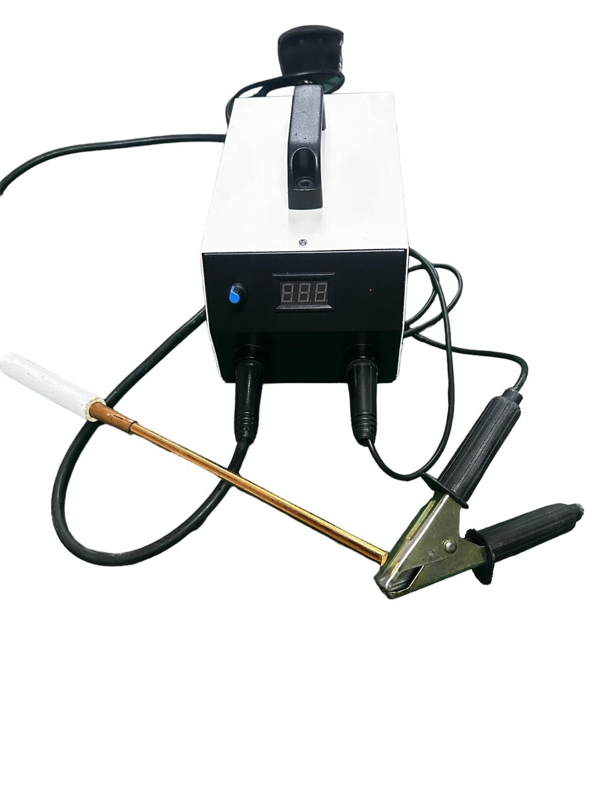 Pentola%20per%20macchina%20per%20la%20crescita%20dei%20capelli%20con%20cappuccio%20che%20riceve%20carbone